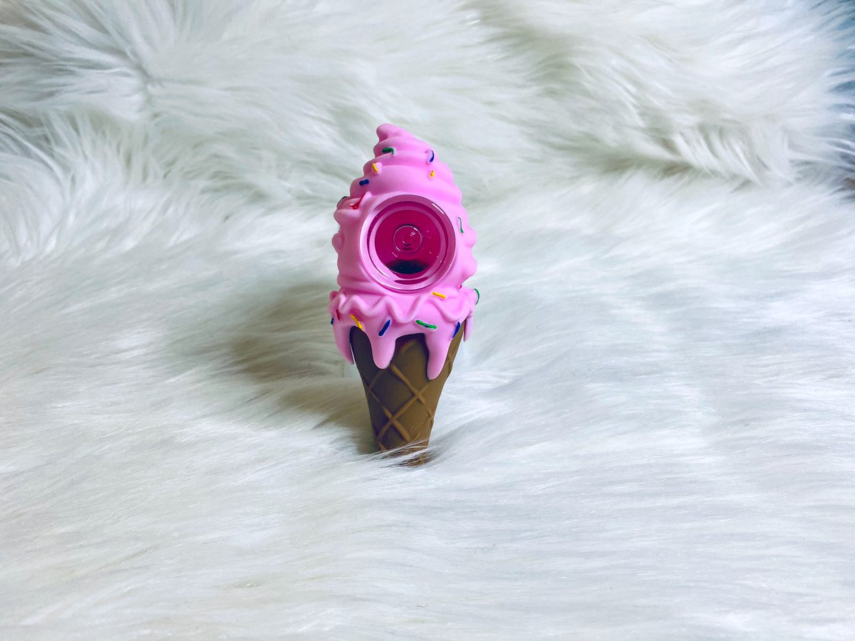 ganjaphiliallc's tweet image. Check out our new silicone ice cream pipe! 
Available at 🔗
ganjaphilia.com
etsy.com/359bpYX
#cannafam #stonerfam #WeedLovers #CannabisCommunity #shopsmall   #etsy