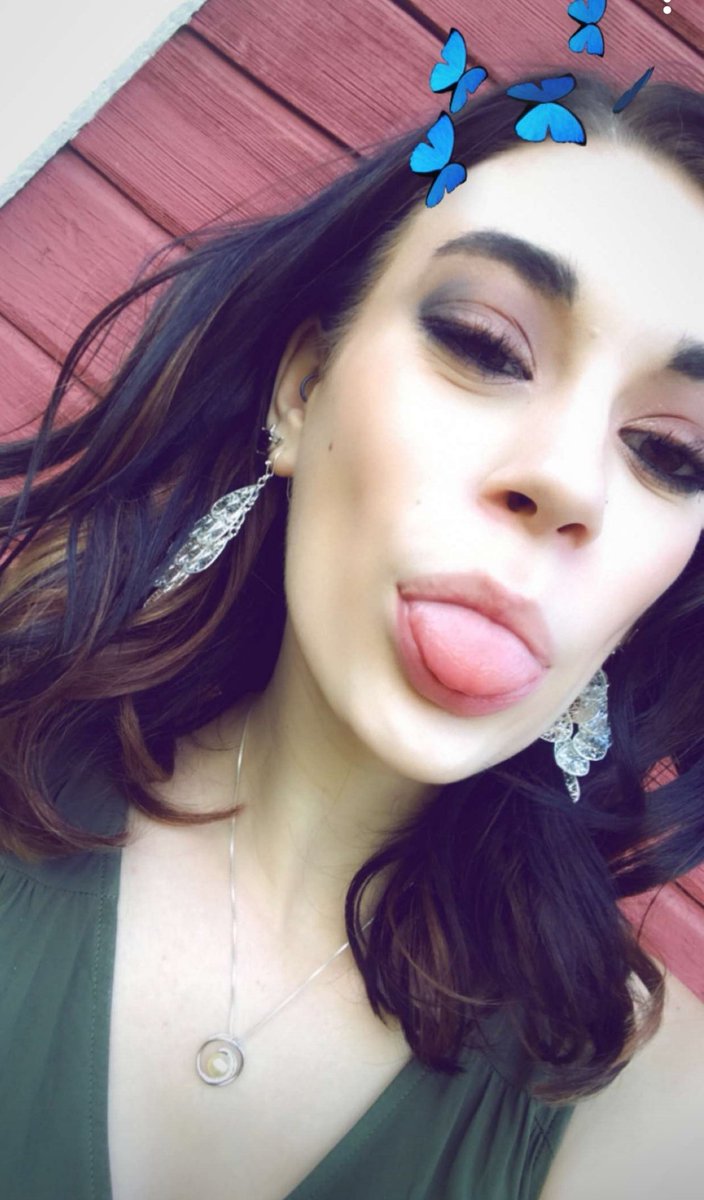 AnnieSprague04's tweet photo. Happy happy birthday to my beautiful best friend! I can't thank the universe enough for keeping you in my life all these years, love you with all my heart! I hope 22 treats you so damn well sweet cheeks🍑💛 @nikki_alys https://t.co/cj2lALzimN