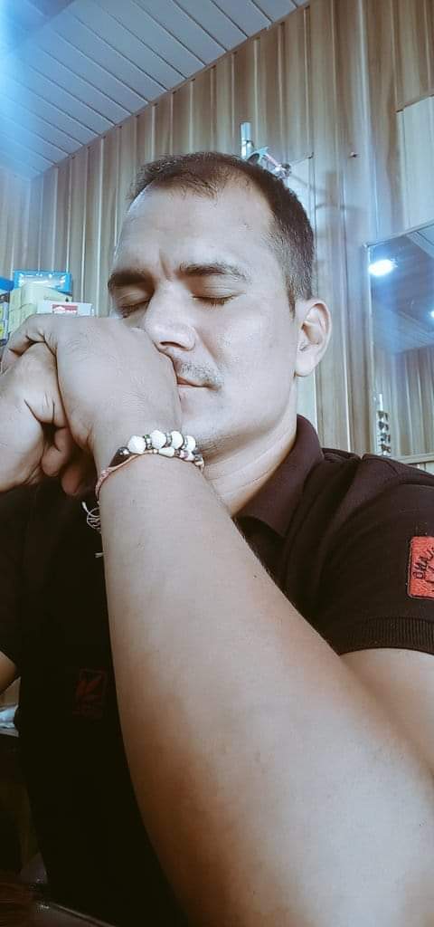 Kataksh__'s tweet photo. एक दुआ में अटक के रह गया है दिल,
क्यों तेरे सिवा कुछ और माँगा नही जाता...
#ThankfulTuesday #ThankYouGOD #MSGBlessings https://t.co/pjgWyLhBhO