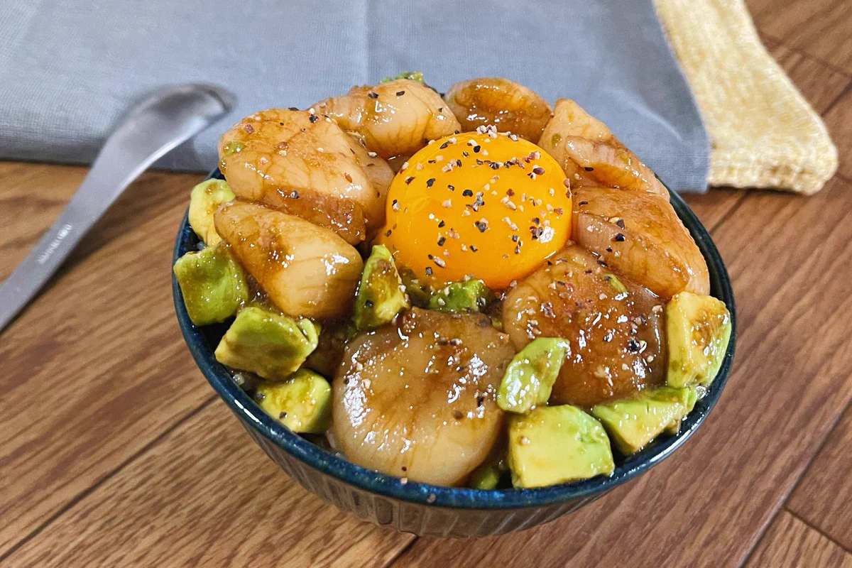 アボカドやホタテが好きな人は是非！絶品ポキ丼レシピ！