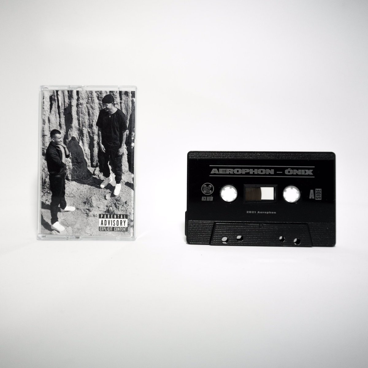 aerophonmusic's tweet photo. Ónix edición especial en cassette disponible en @kickboton  solo 50 unidades disponibles https://t.co/8q1v11pTob
