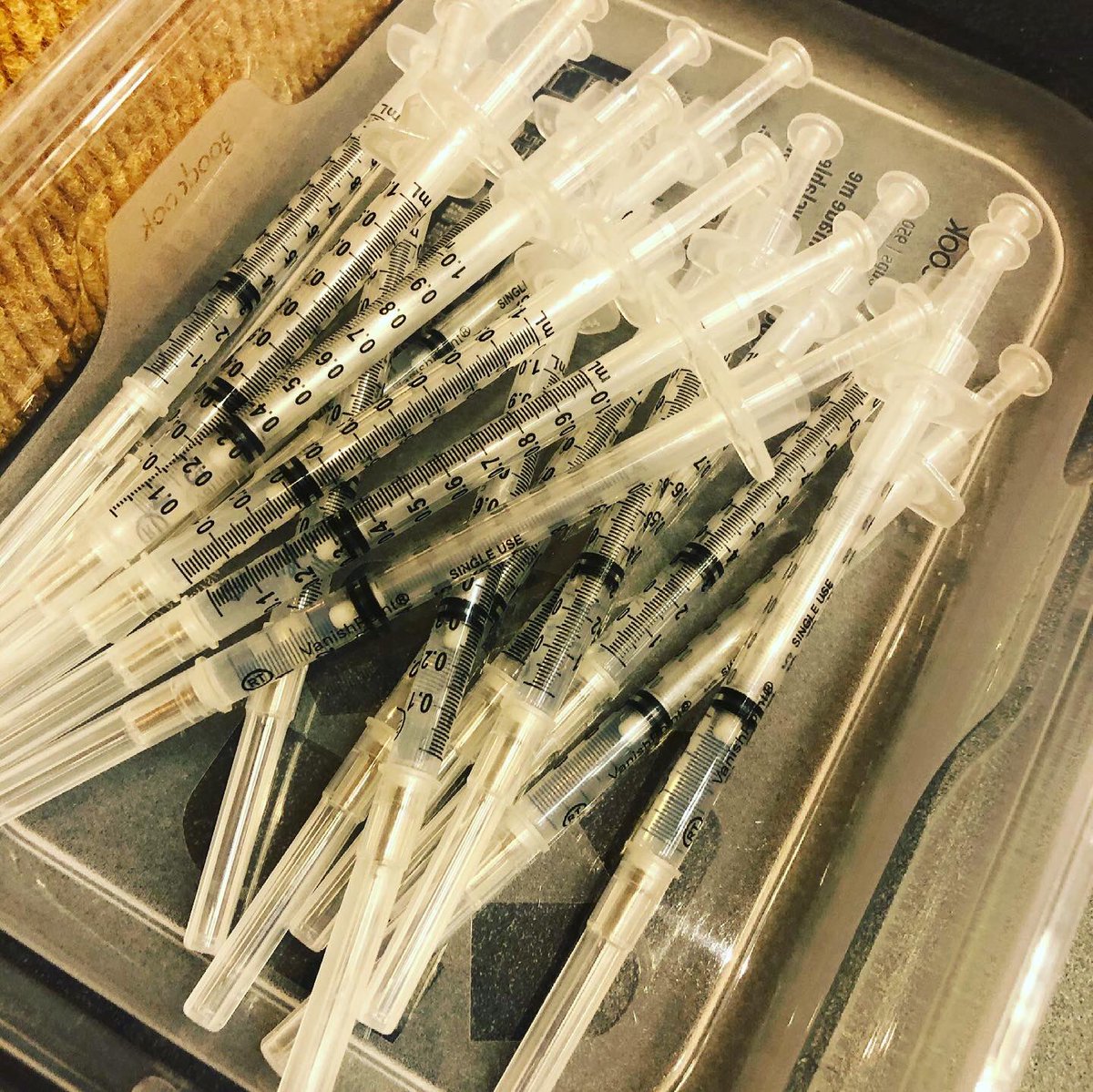 IMMYdiagnostics's tweet photo. Another great 2nd dose day today! It was so much fun seeing all of you again! 

Huge “Thank you” to @HealthyOklahoma, Cleveland County Health Dept. and District 6 County Health Depts, and OU Health Services. 1/3

#ASmallStick4Mankind https://t.co/Y5kjHnaA8B
