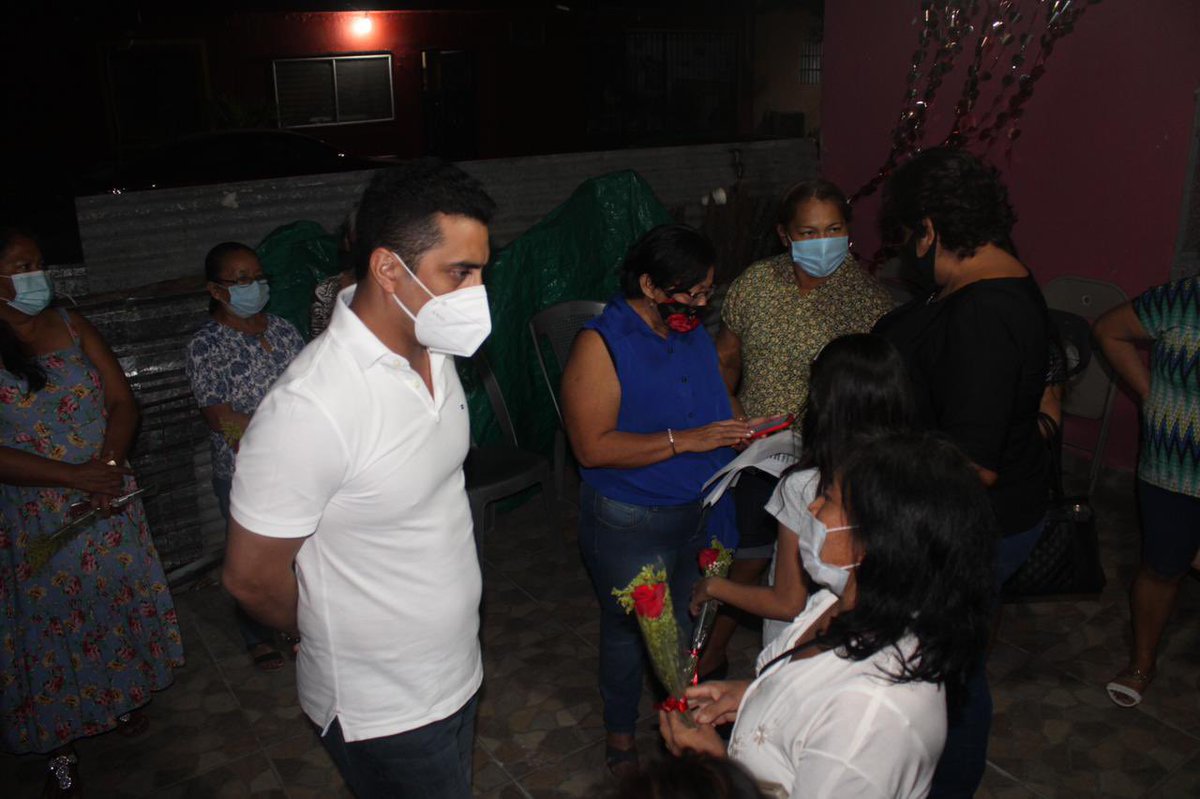 Seguimos aceptando las invitaciones para charlar un rato sobre cómo debe ser lo próspero del sur. 

Gracias por su recibimiento.

#AtréveteAlaVictoria

<a href="/oscar_canton/">Óscar Cantón Zetina</a> <a href="/mario_delgado/">Mario Delgado</a> <a href="/CitlaHM/">Citlalli Hernández Mora</a> <a href="/XochitlZagalMX/">Diputada Xóchitl Zagal</a> <a href="/AnahiGonzalezQR/">Anahí González</a>