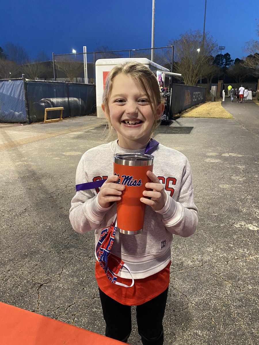 Congratulations to Sophie Box, Rick Matthews, and Sydney Libenhaut for winning our Fan Appreciation giveaway prizes at tonight’s game!

#HottyToddy | #FanAppreciationWeekend