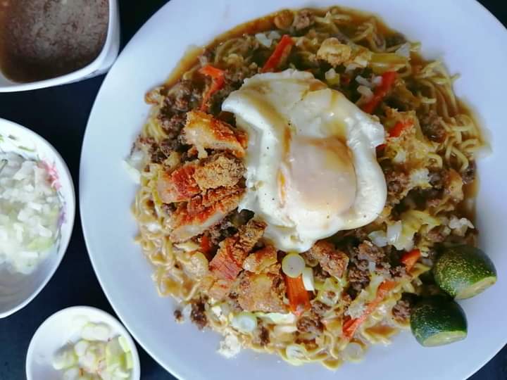 MJE0792Jeitoso's tweet photo. Bago umuwi palalampasin ko b nmn ang pagkain ng Authentic #BatilPatong , No way!😅 Gimas daytoy.🤤😋🤤 Let's eat po.😁

#HoCha https://t.co/Yaz9XrPPRG