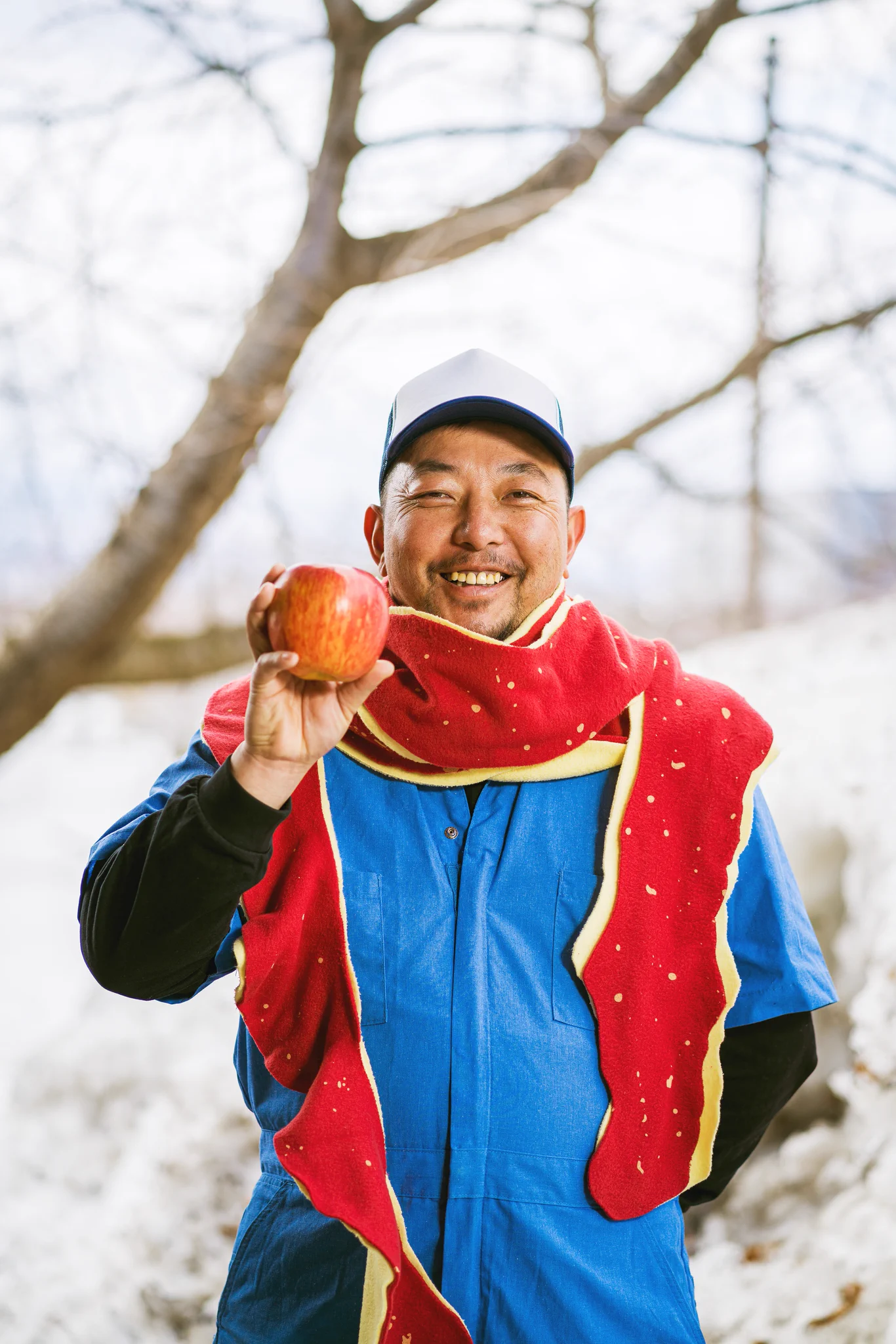 リンゴ好きにオススメ？りんごの皮をモチーフにした「りんごの皮マフラー」www