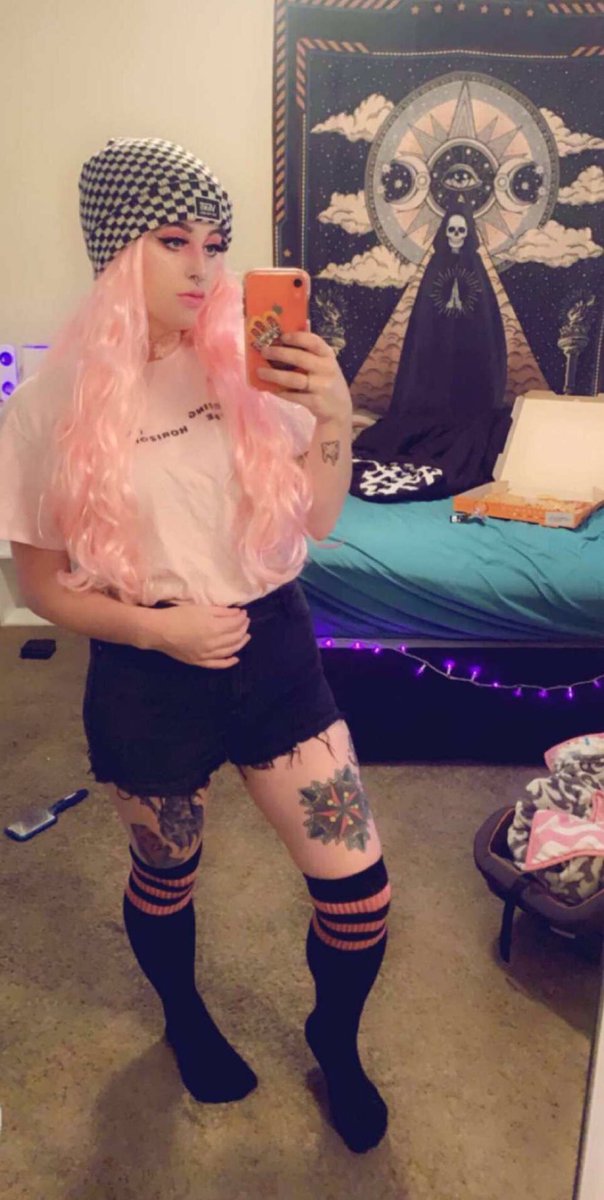 BabyScar10's tweet photo. Retweet this for a free nsfw pic #RETWEET #follow #snapchat #sellingcontent #followback #animegirl #babygirl #onlyfans #cashapp #Cashappblessing https://t.co/ljs3aE2Joz