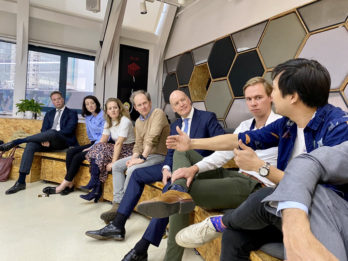 Today, ambassador <a href="/wjpgeerts/">Wim Geerts</a> visited startup accelerator <a href="/XNodeAccelerate/">XNode 创极无限</a> in #Shanghai to talk with Dutch entrepreneurs about opportunities for startups and scaleups, driven by innovation. <a href="/NLEAinChina/">@NLEAinChina</a> <a href="/AgriBeijing/">AgriBeijing</a>