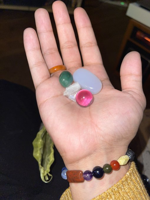 My lil collection :) any of y&rsquo;all know what the white cloudy stone is ? Only one without a card 🤷🏻&zwj;♂️