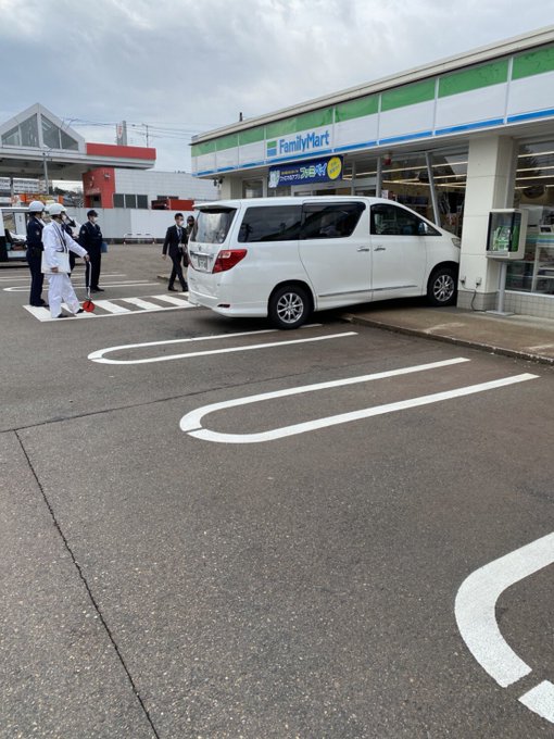 事故 新潟市秋葉区新津本町のファミマにアルファード突っ込む 画像まとめ まとめダネ
