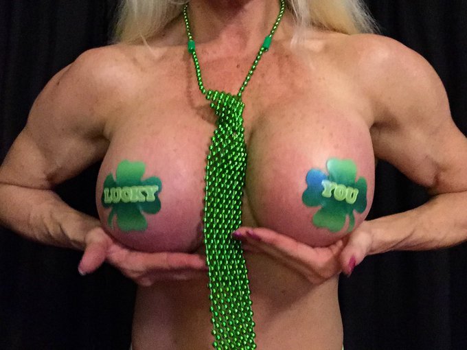 Teaser from another hot vid on https://t.co/A2T3HtVfRq! You want to be my lucky leprechaun?! #StPatricksDay2021<a href="/tag/pornstar"class="tags"><span>#pornstar</span></a><a href="/tag/bigclit"class="tags"><span>#bigclit</span></a><a href="/tag/xxxlife"class="tags"><span>#xxxlife</span></a><a href="/tag/morningsex"class="tags"><span>#morningsex</span></a><a href="/tag/swingerparties"class="tags"><span>#swingerparties</span></a>