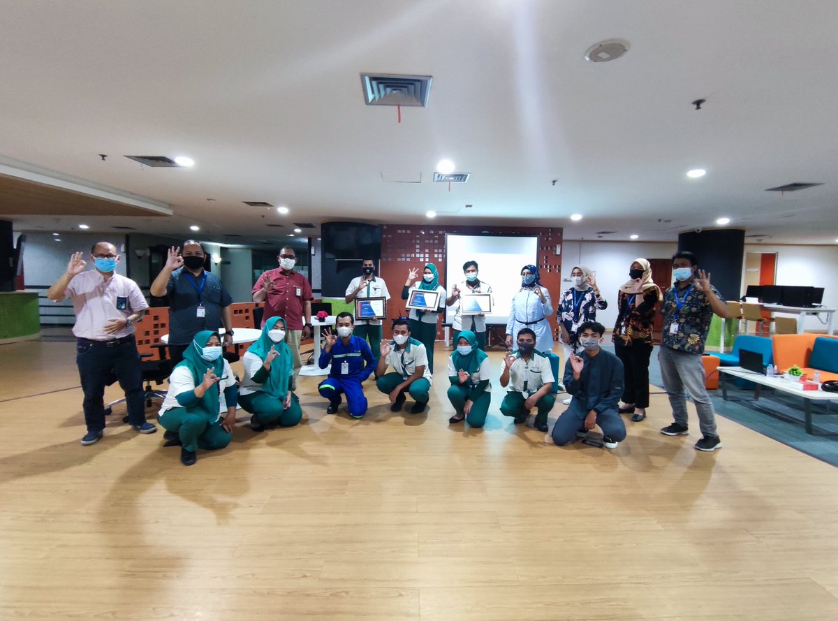 SemanggiTiga's tweet photo. Berikut situasi kegiatan refresh training untuk tenaga kerja kami di BNI Surabaya beberapa waktu lalu.

Bersama PT. Semanggi 3, #AndaPunPuas
—
#Outsourcing #OutsourcingSurabaya #CleaningService #Pramubakti #LowonganSurabaya #LowonganKerjaSurabaya https://t.co/O74TC9YBk1