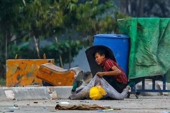 Doon68586733's tweet photo. Myanmar aka Burma has been turned into a slaughter ground (not a war zone or battleground). 
#UrgentInterventionInMyanmarNeeded
#HowManyDeadBodyNeedForUNtoTakeAction
#WhatsHappeningInMyanmar https://t.co/wZNVpr5O7g