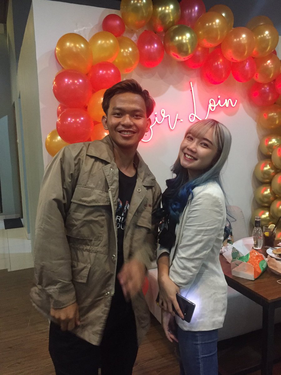 fazrielrp's tweet photo. Siapa nih @zhryuri https://t.co/UVM0nlHfZv