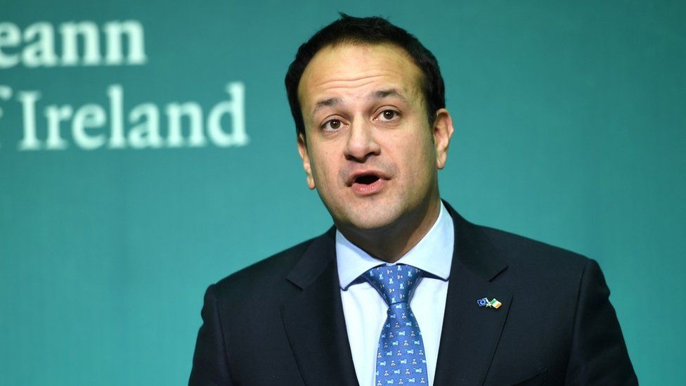 A party leader has called on Tánaiste Leo Varadkar to "do the right thing and step down"