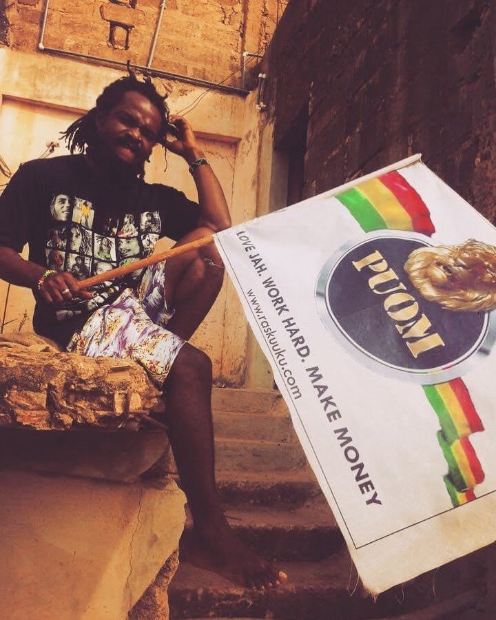 RasKuuku's tweet photo. And you too after playing de foreign songs on air saaaa,now you wan de artists to go and bring Grammy Hahahaha.If de Pull Him Down (PHD)syndrome continue to be in de industry den (Bentua) koraaa b3 bor mu.
Stop PHD now !!!
#Prez @ElormBeenie @Hitz1039FM @DavidMawuli @sambahflex https://t.co/Ba6OA9WruD
