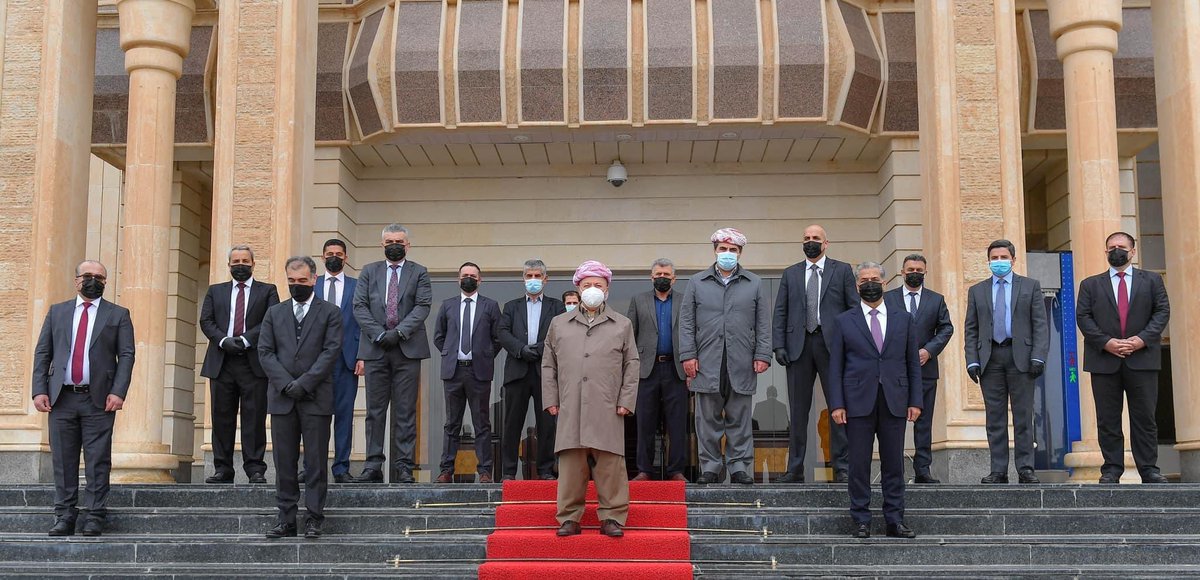 ڕۆژی ١٦ـی ٣ـی ٢٠٢١ لە بارەگای بارزانی، 
پێنج خولەک وەستان بۆ بەرزڕاگرتن و ڕێزلێنان لە  گیانی  پاکی شەهیدانی کیمیایی بارانی هەڵەبجە
