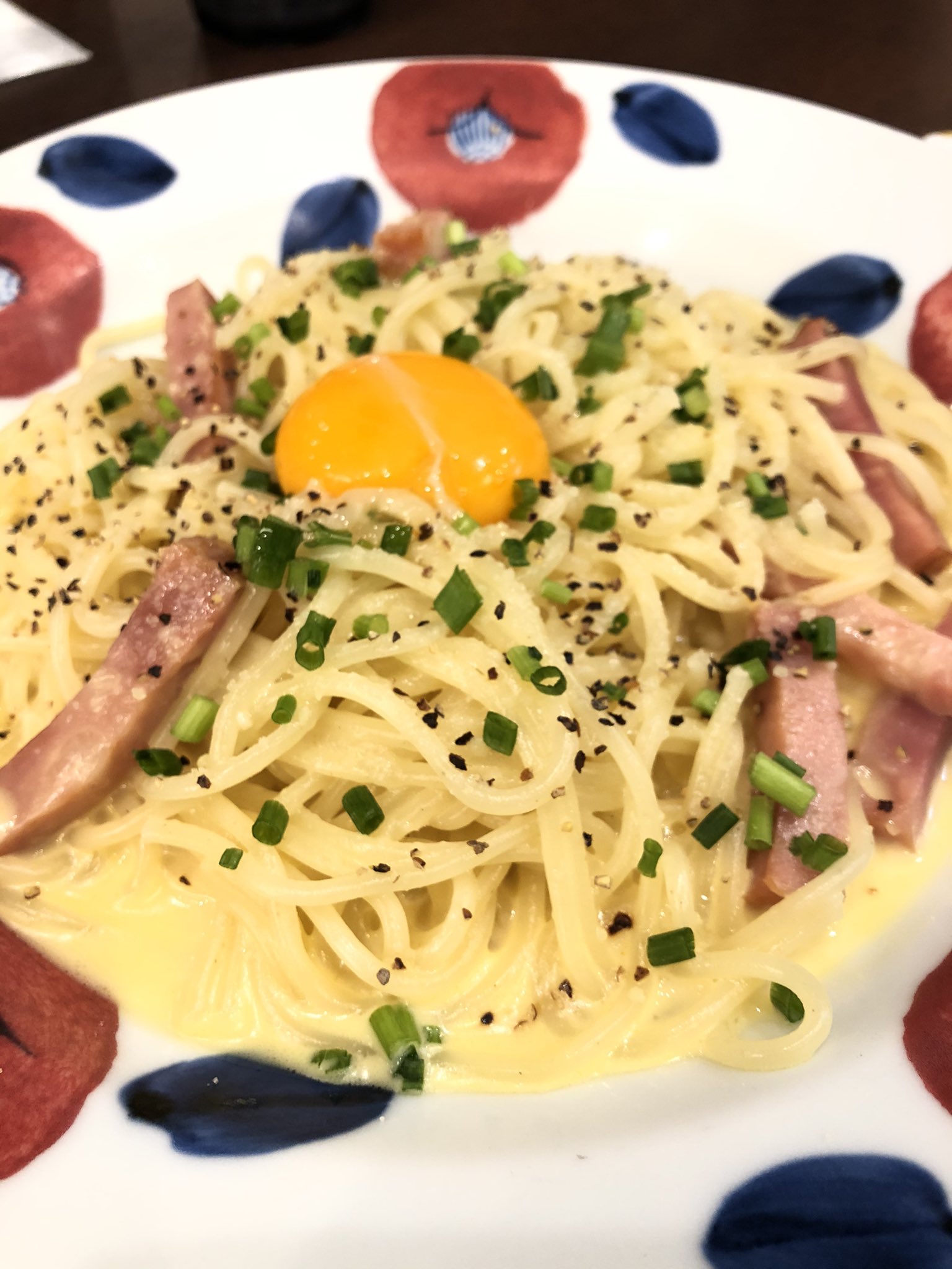 Mami 愚痴アカ 鎌倉パスタ行ったよ 美味しかった こんな美味しいパスタ食べたら家でパスタ作って食べれなくなっちゃう ところでさ 鎌倉パスタのスプーンとフォークってなんであんなにデカいんだろうね T Co Zx8skttmqo Twitter