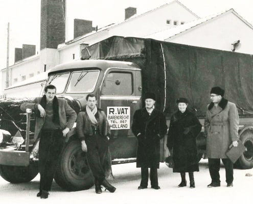 Neele-Vat #logistics  één en al Rotterdams! Sinds jaar en dag gevestigd in de Rotterdamse #haven, met een geschiedenis die meer dan 100 jaar teruggaat! Hier meer over weten? Kijk verder op: neelevat.nl/over-ons/onze-…