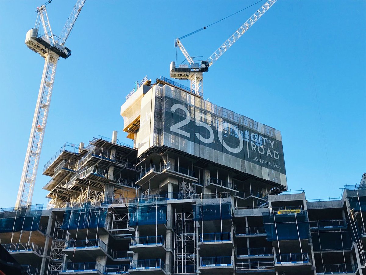 HardySignsLtd's tweet photo. π London EC1 - Always a great project with @IschebeckTitan
#claddingscreens https://t.co/9px07DubfY
