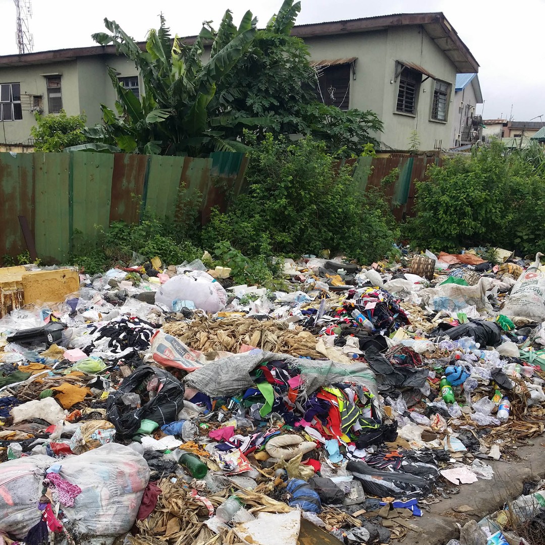 "One man's trash is another man's treasure." - Yotam Ottolenghi

Our communities are filled with illegal dump sites. At Vollar, we see this as an opportunity for volunteers to partner with community recycling initiatives or community clean-up projects.