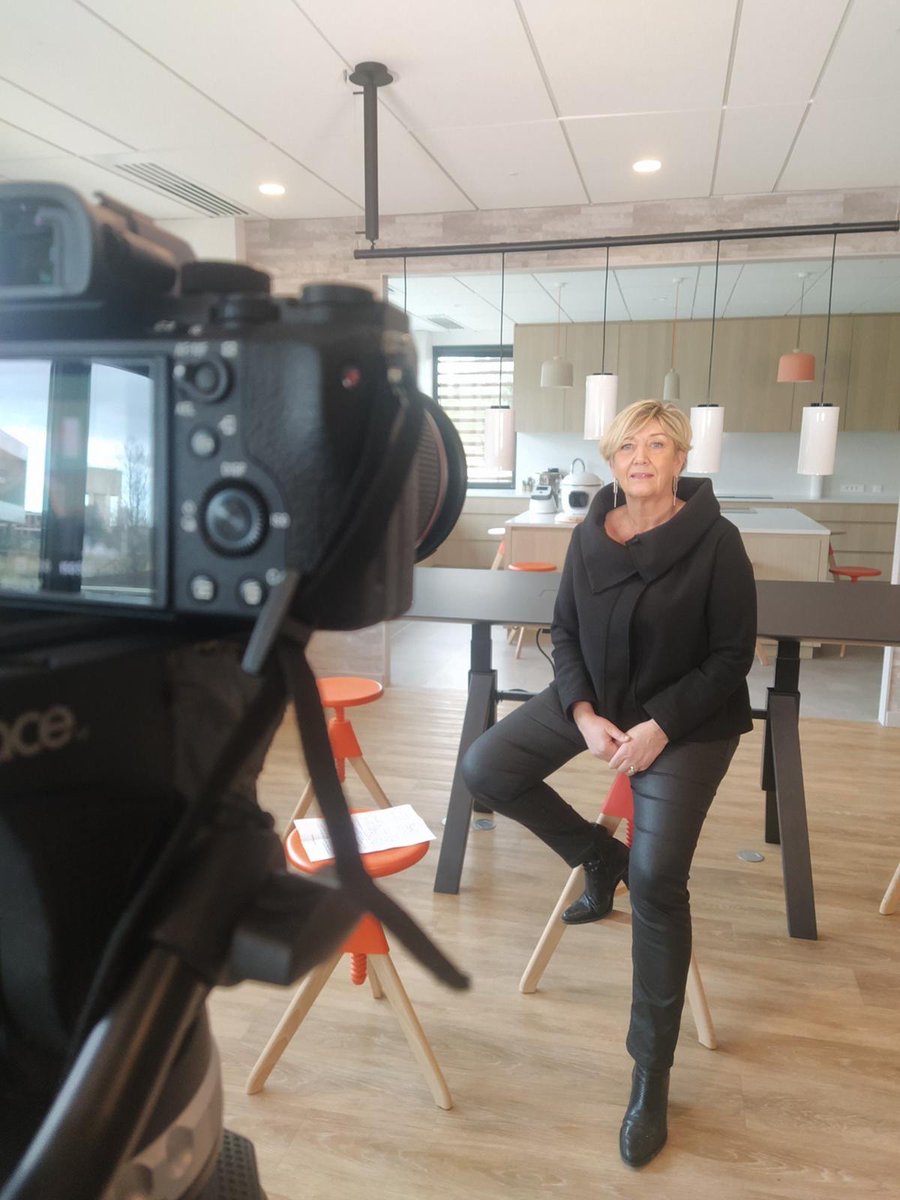 IWF_France's tweet photo. [#BehindTheScene] Silence ! On tourne … 📽 Nous sommes en plein tournage de l’interview avec les membres de la Direction du @GroupeSEB, et on a hâte de vous le partager … Restez connectés 💬 #AssisesDeLaParité2021 https://t.co/d9mU4tKGEK