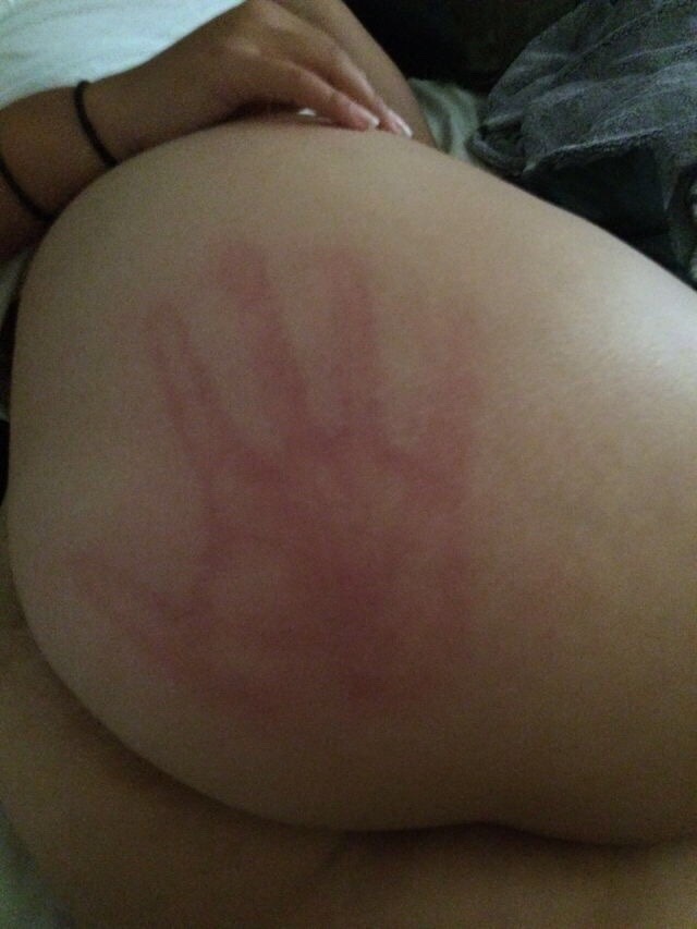 She woke me up by sucking the cock. Had to leave a little mark 🌸 https://t.co/uXQeCChUo9