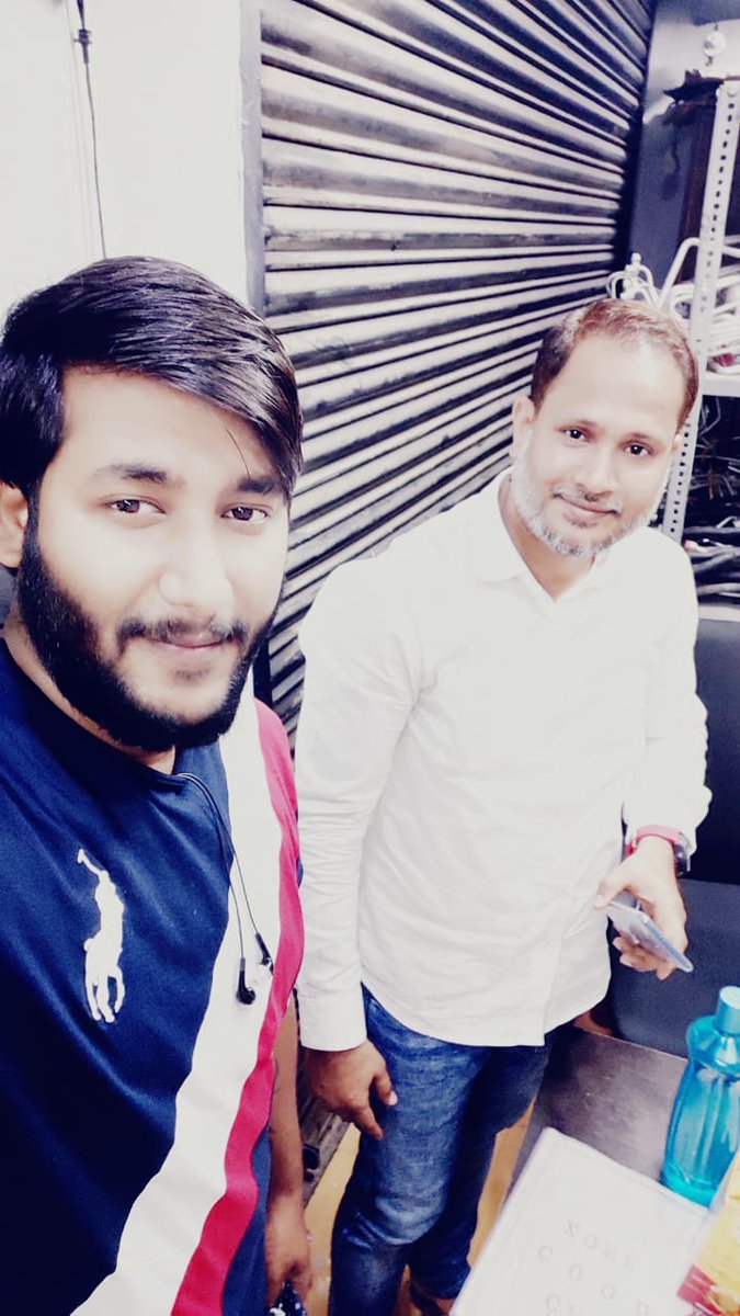 aftab70782201's tweet photo. This is @Dashgoury, who giving new life to cancer patient.
Yesterday was his #Hundred_one 101 #SDP donation.
he went to Cuttack @SCBMCHCTC, 20 km from Bhubaneswar and donated #SDP for a #cancer_patient.
God always keep you happy and healthy life. https://t.co/ViWqJW6LKs