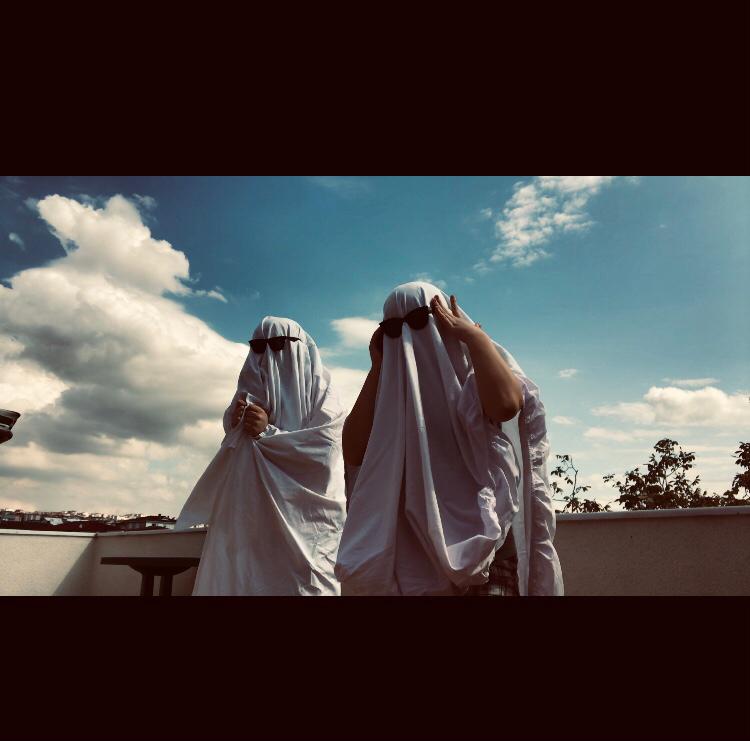 Mehlikafalan's tweet image. Geçen yazdan kalma bazı şeyler (flop kalmasın lütfen 🥺) #HelpMeUrgently