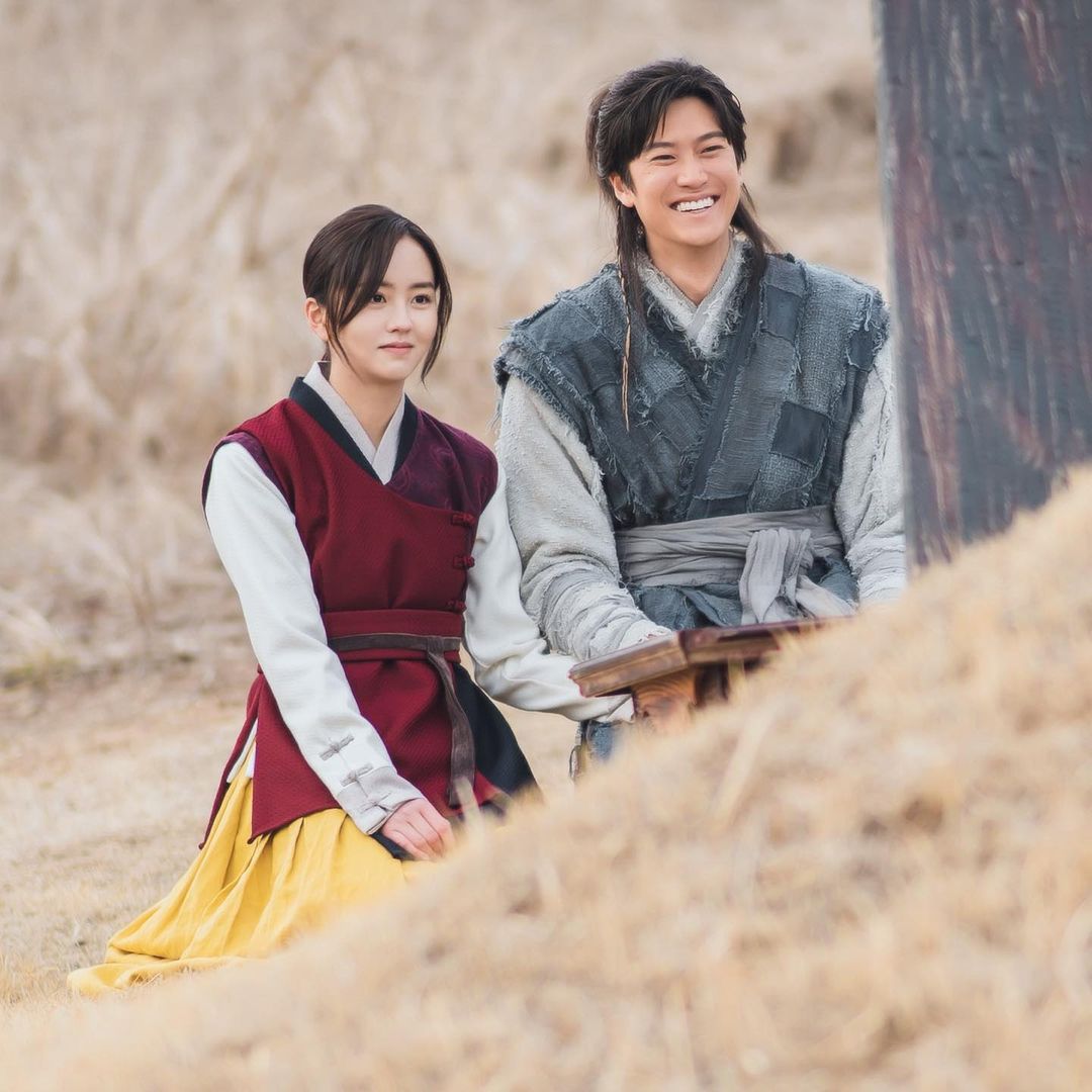 KSHPhilippines's tweet photo. [031621] Victory Contents released still cut for #RiverWhereTheMoonRiese

cr. victorycontents IG https://t.co/gC6zJBYw44