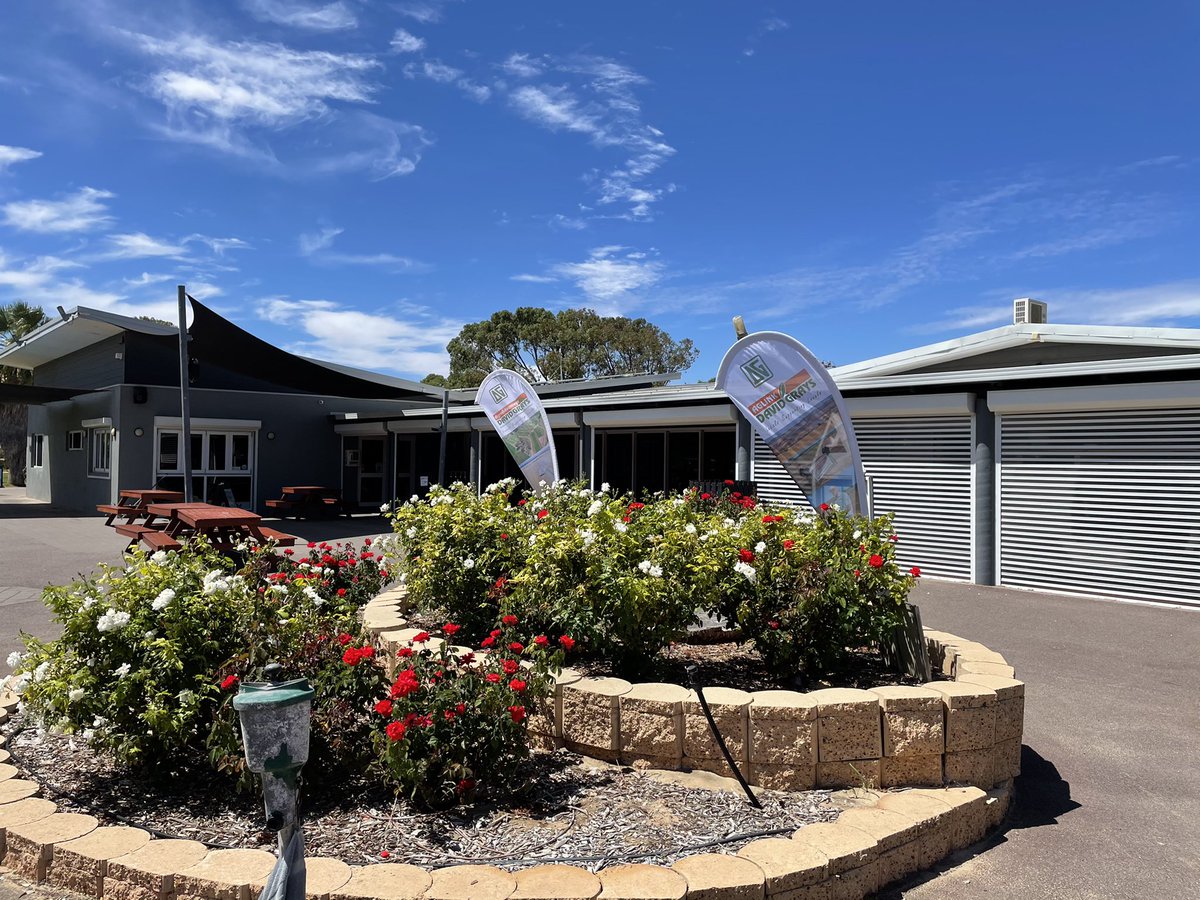 Independent Rural tweet media