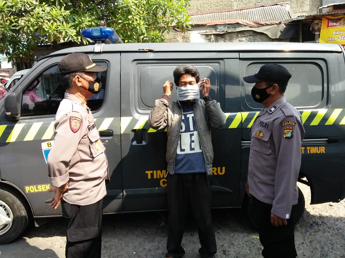 PolsekCiputatTimur tweet media