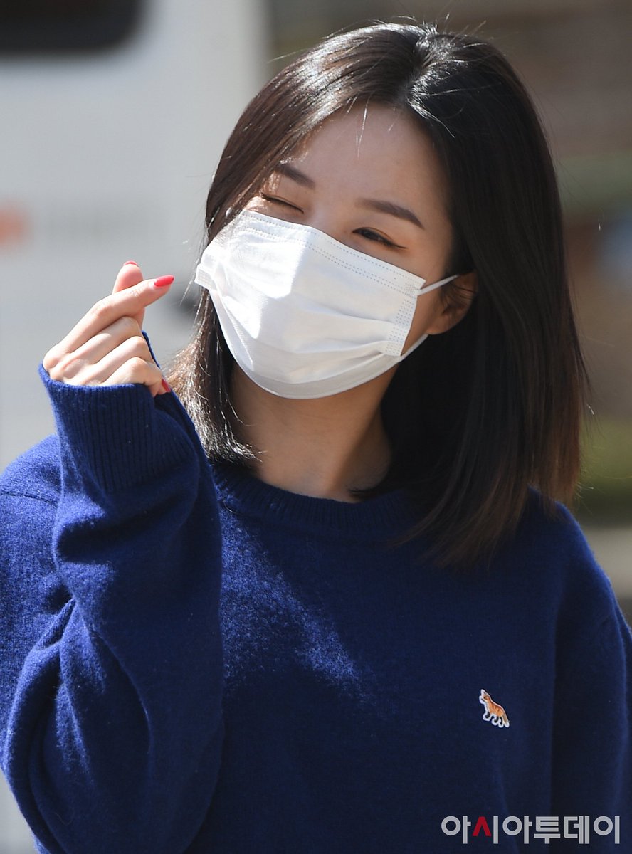 exidglobal_'s tweet image. [210316] Solji on her way to #Eunji's Gayo Plaza Radio 

#EXID #이엑스아이디 #Solji #솔지 
@EXIDofficial @Solji__Official