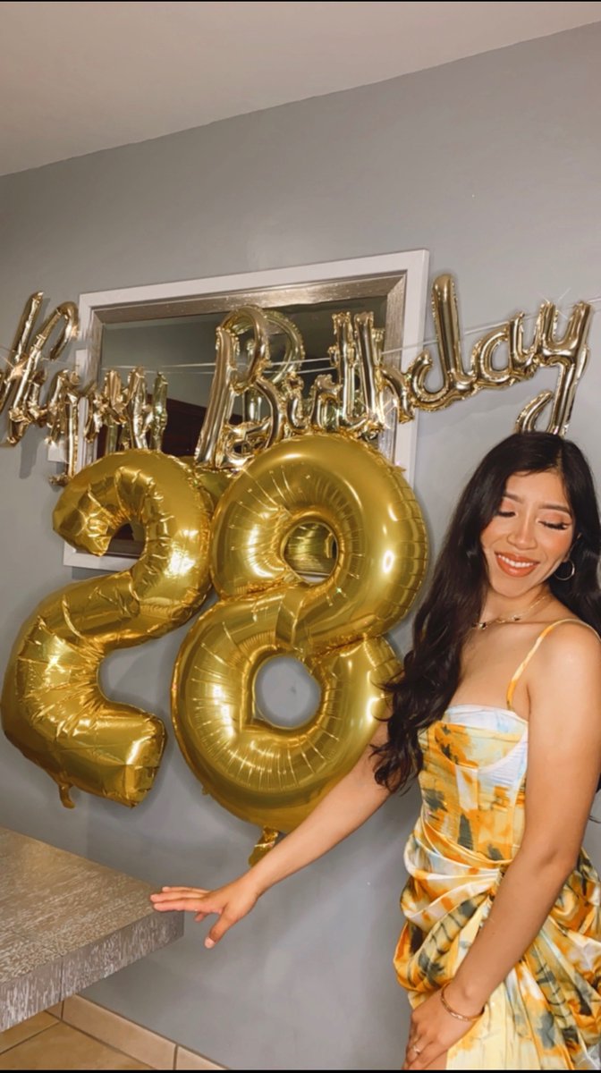 karyyyc's tweet photo. 28. 🍰 🌞💛✨ https://t.co/LCZLa6G4ca