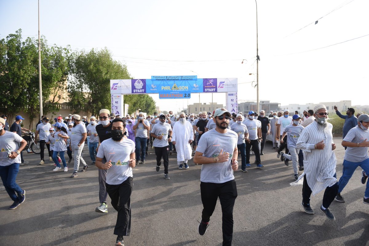 Bohras_Pakistan's tweet photo. What better way to lift the spirit and mood than a healthy run on a Sunday morning!
Youngsters from the @Dawoodi_Bohras of #Karachi organized a 7k #marathon to promote the importance of fitness and healthy living.
#GetFit #HealthForAll https://t.co/bdbQAJ48ja