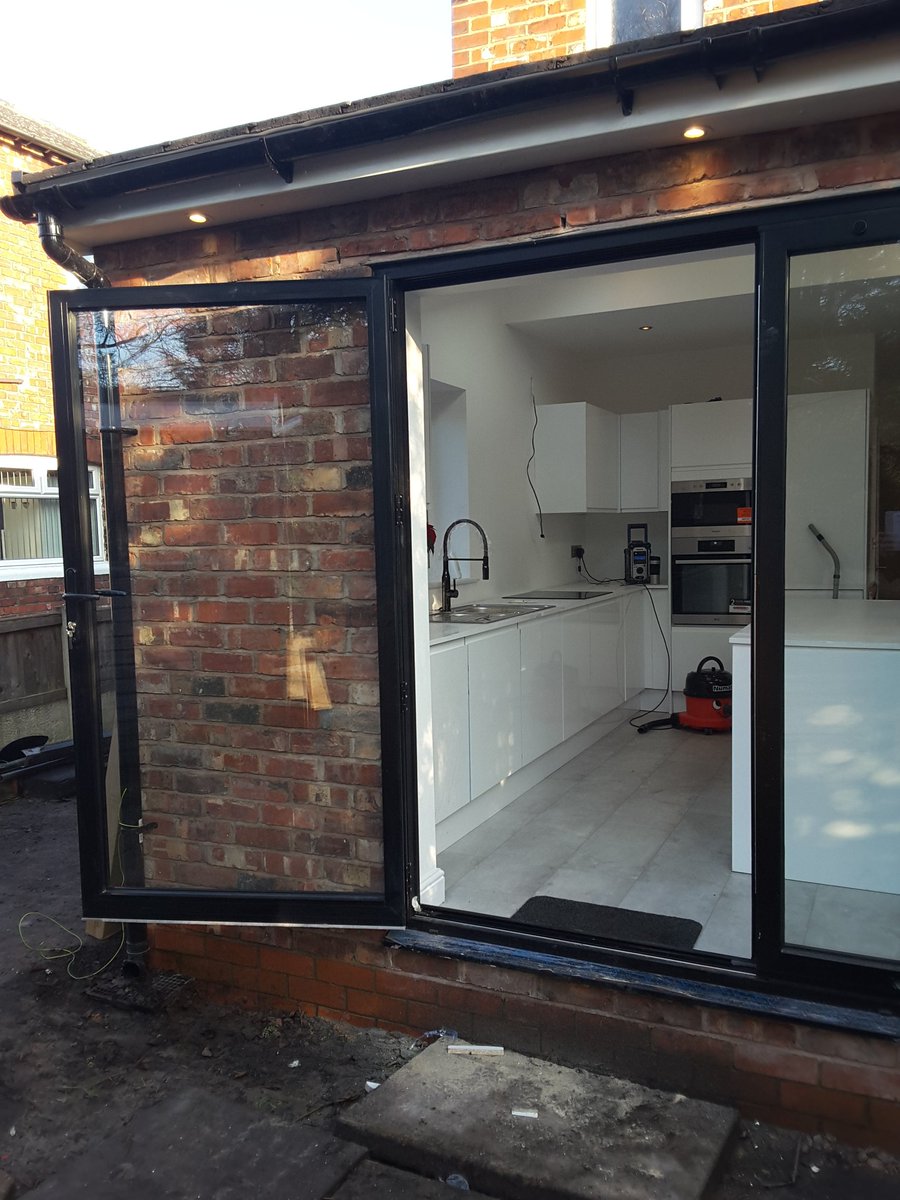 @MagnetTradeUK kitchen in one of our latest extension projects in #chorlton 
#localbuilder
#joiner
#interiordesign 
#bifolds
#structuralspecialists