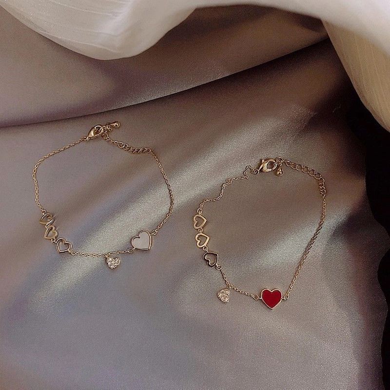 Accessories to be pretty  Bracelet1 for RM23 free postage Semenanjung Buy 2 and more will get discountAdd box : RM4 Material : Copper