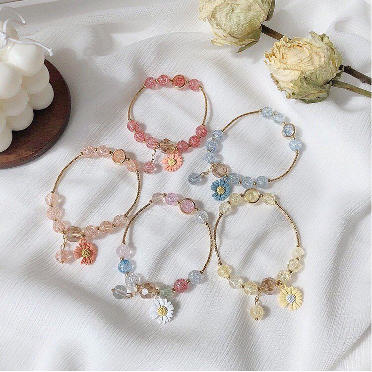 Accessories to be pretty  Bracelet1 for RM23 free postage Semenanjung Buy 2 and more will get discountAdd box : RM4 Material : Copper