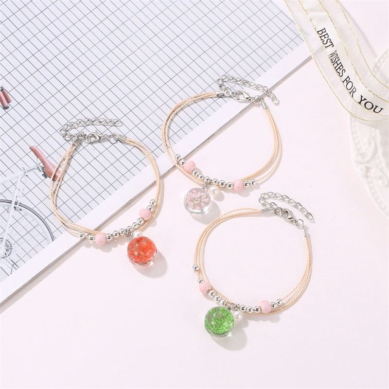 Accessories to be pretty  Bracelet1 for RM23 free postage Semenanjung Buy 2 and more will get discountAdd box : RM4 Material : Copper