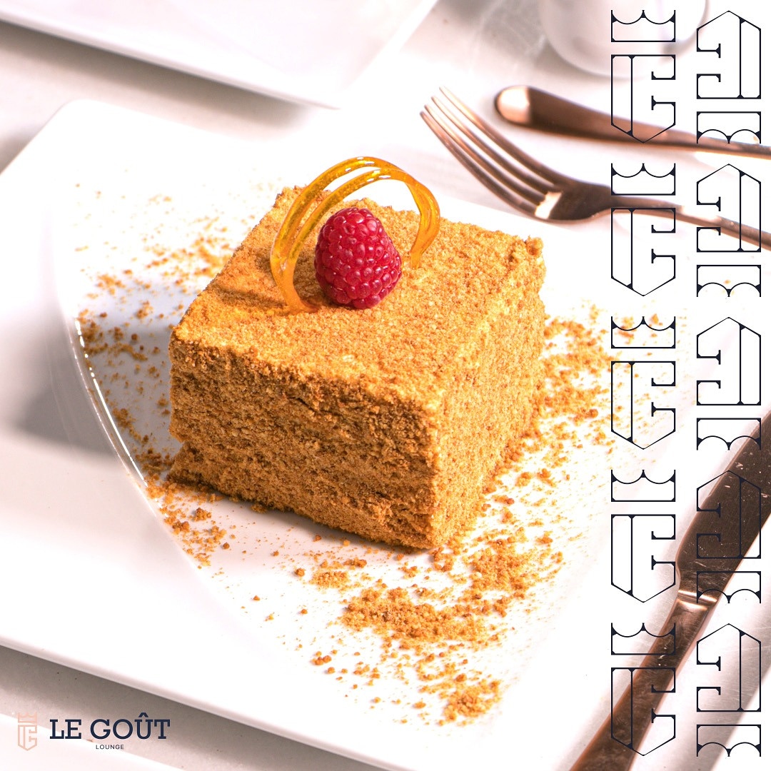 LEGOUT_sa's tweet photo. ابتعد عن التوتر وانسى المتاعب مع كيك عسل الرائع من LE GOUT 

اطلب من خلال احدى
هذه التطبيقات: هنقر ستايشن، جاهز، وصل، تويو، لافندر
Order online via: Hungerstation, Jahez, Wassel, Toyou, Lavender
#Food #Foodie #Dinner #Delicious #Dinein #Takeout #Riyadh #Saudiarabia #LeGout #cake https://t.co/pvSceefYEp