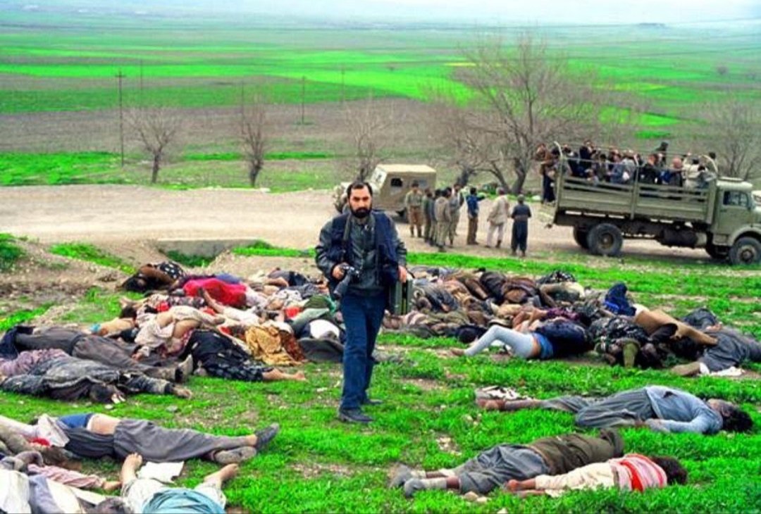 katledilen çocukların son sözleriydi "Elma kokusu geliyor". Elma yerine elma kokulu bombalarla kandırdınız. Unutmadık,unutmayacağız...
#16MartKatliami #HalepceKatliamı