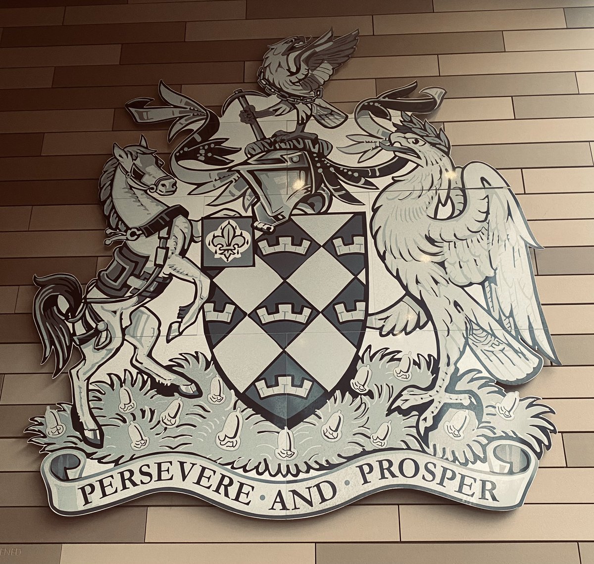 LucyJDickson17's tweet photo. The motto of @MyWakefield is persevere and prosper. Keeping going everyone - we’ve got this 💪🏻💪🏻 #Wakefield #OnlyTogether https://t.co/RKu1NXr6Pk