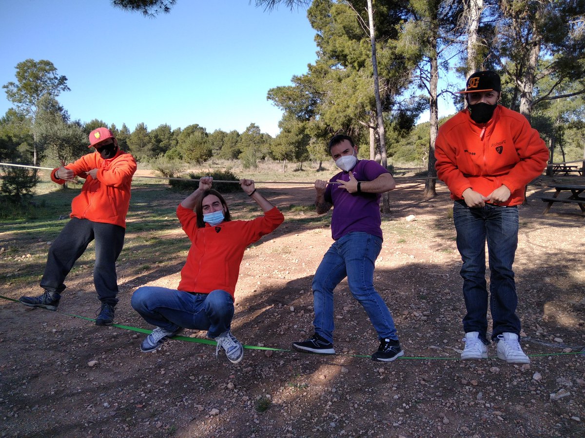 GrupAnimat1's tweet image. Tras 9 años aquí seguimos, con un equipazo de monitores y monitoras dispuestos a darlo todo para que nuestras excursiones y actividades escolares sigan siendo como antaño: divertidas, didácticas y sobre todo, seguras :D
#NaranjayMorado #ExcursionesEscolares #Animat_Style