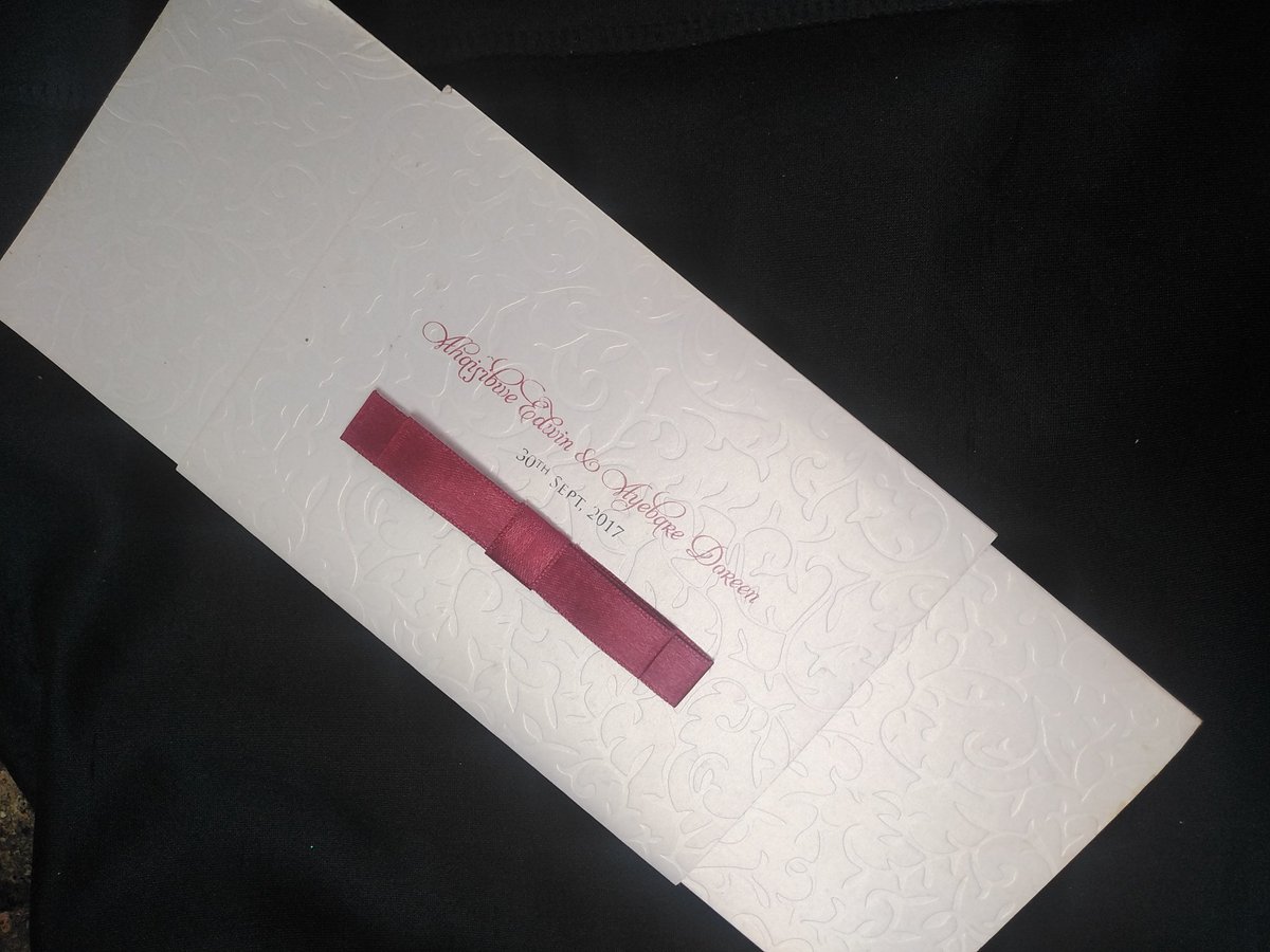 Hannziri's tweet photo. @Comrade_Otoa Gt your handmade stationary like invitation cards(wedding,kwanjula,gusaba), Special cards (success, happy birthday,i love you,im sorry), order of service/mass, party favor boxes, gift hampers,carnations,party accessories with me. Call Hannah on 0781-444511 for a free sample. https://t.co/MIrP2uQ8WV