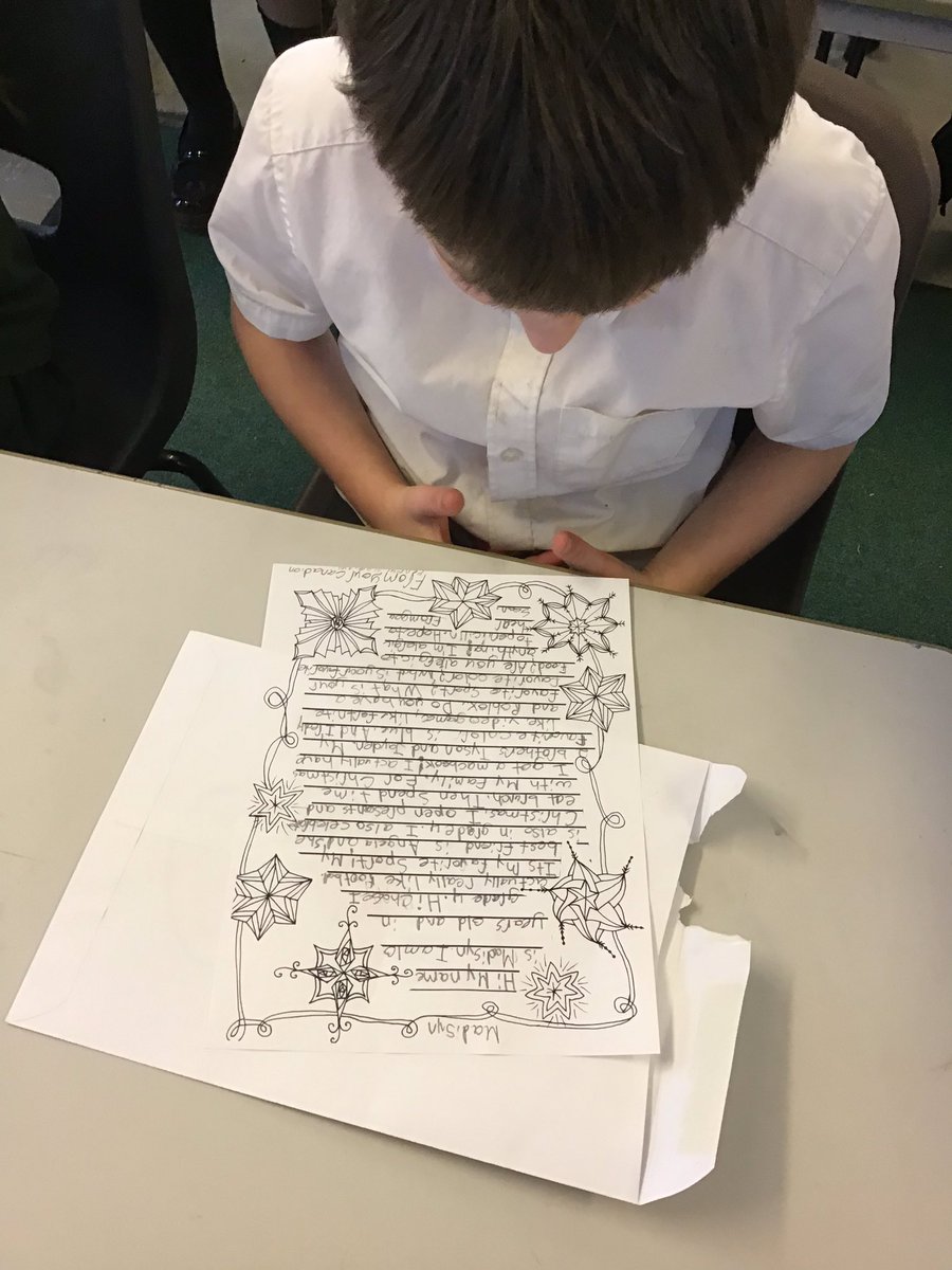 DGprimaryschool's tweet photo. Year 4 got some very exciting (and colourful) post yesterday. Their Canadian pen pals have replied to their letters ๐ #penpals #writers #excitingpost https://t.co/3rmwYmfl3d