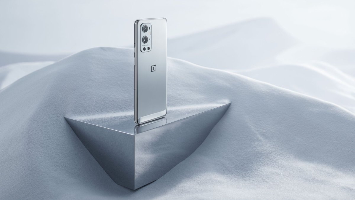 wearelifeintech's tweet photo. . @oneplus shows off the #OnePlusPro9 in Morning Mist. Here's what we know so far: https://t.co/1QBp10C6jD https://t.co/GNAhiXAMQn