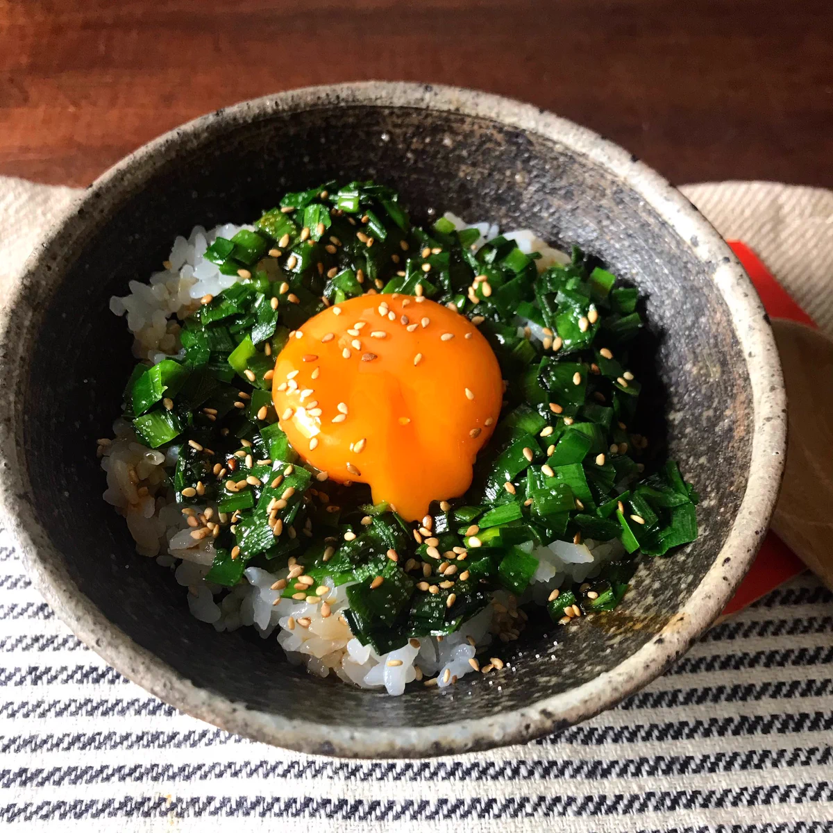 ニラ好きの方必見！ごま油が効いた旨辛ニラ卵かけご飯が絶品！ご飯が進みます！！