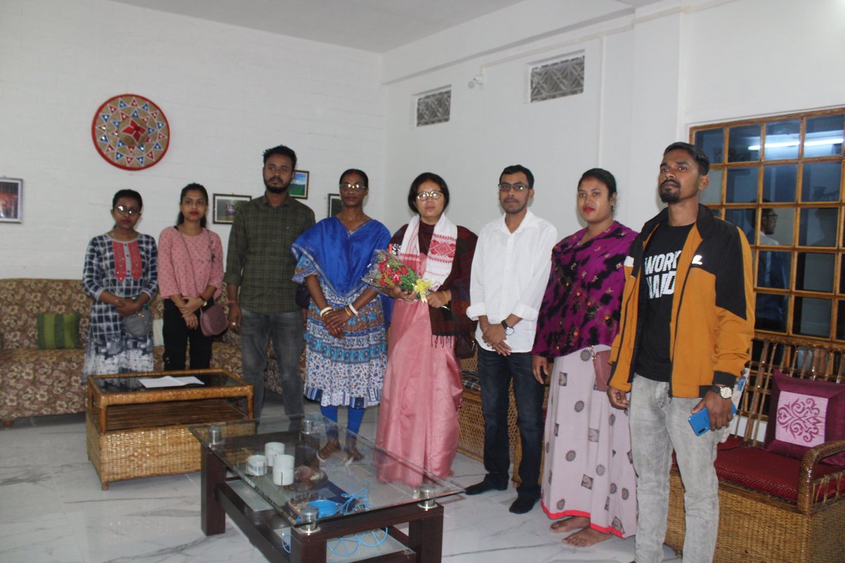 GorlosaNandita's tweet photo. Today I am glad to be visited and felicitated by the members of BJP SC Morcha, Dima Hasao. I also express my gratitude to the members of Mahila Morcha from Diger Mandal. It was such a warm moment for them to have shown such an act of gratitude and appreciation towards me... https://t.co/DR9VIp3da2
