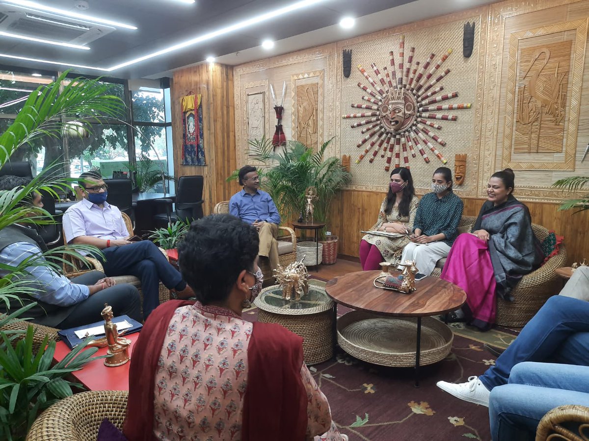 An #MoU is exchanged between #TRIFED (<a href="/VanDhanSeVikas/">TRIFED</a>)  and <a href="/craftvillagein/">Craft Village</a> to elevate Indian Tribal Arts/Crafts and Communities on the global platforms, building new imagery that can increase net yield.
<a href="/indiacraftweek/">indiacraftweek</a> <a href="/Pra87/">Pravir Krishna</a> <a href="/tribesindia/">TRIBES INDIA</a> 
#BuyTribal