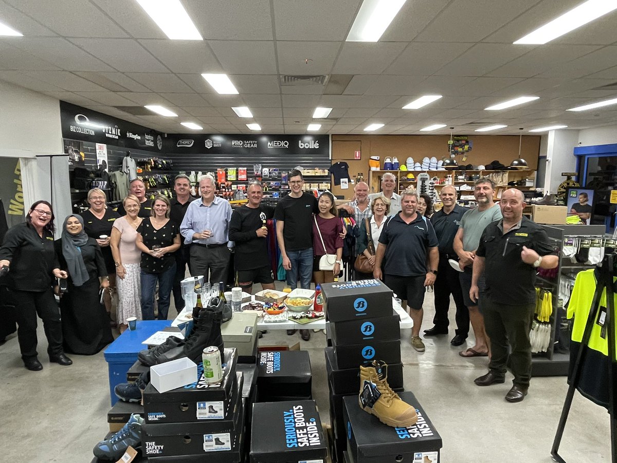 EmploymentYour's tweet photo. Meet and great at Worklocker Currimundi store. Thank you for arranging the showcase Sue, another opportunity for all our businesses to get together!

#YourEmploymentSolutions #networking #Sunshinecoast #worklocker #business https://t.co/kyUnTEphX9